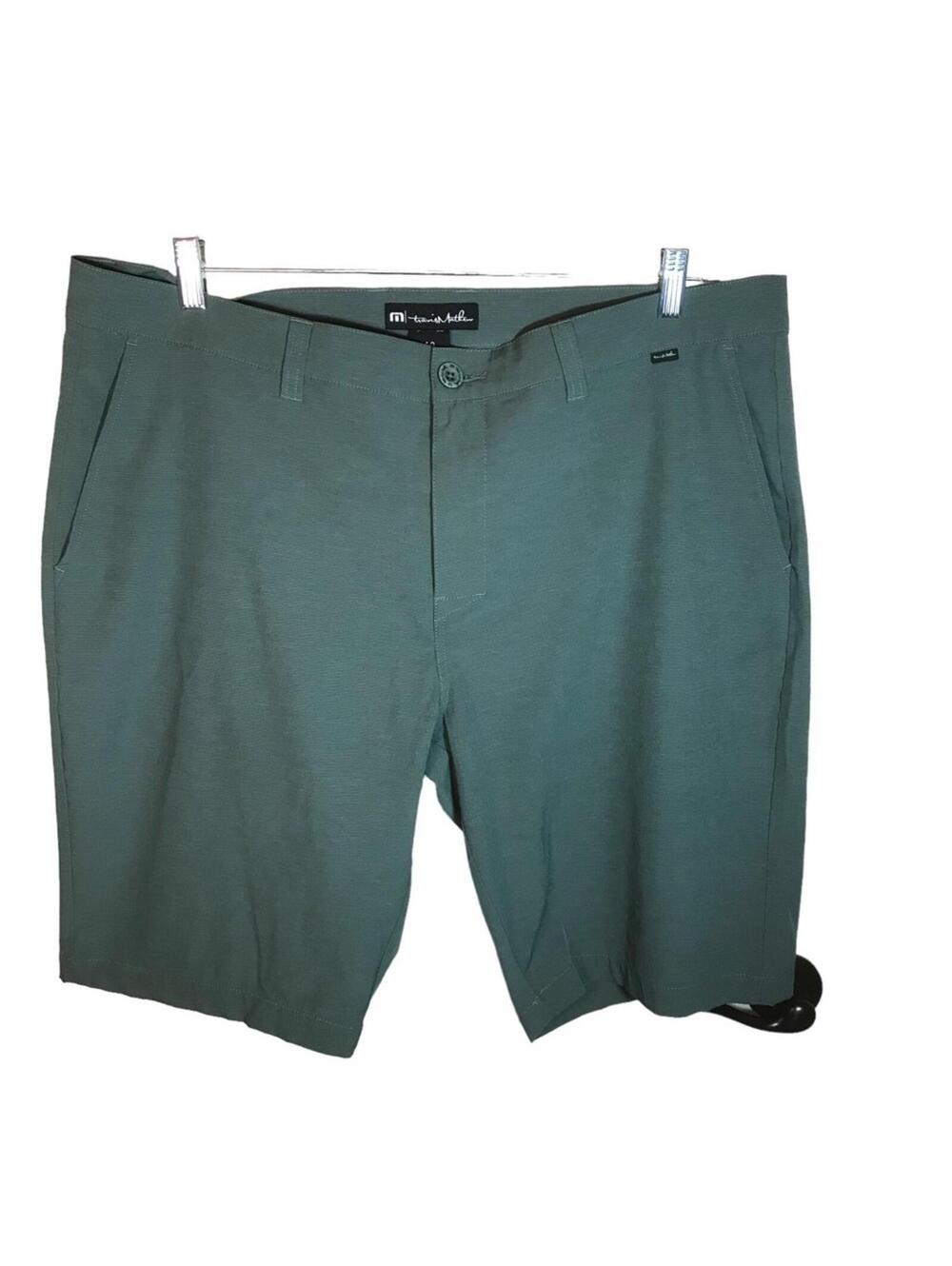 Travis Mathew golf shorts men’s size 40 green flat front stretchy performance